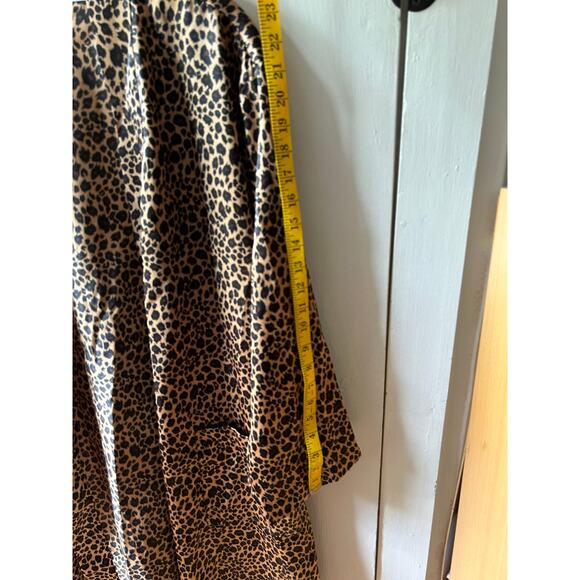 Bloomingdale's leopard print robe one size long kimono style belted silky - Picture 15 of 16